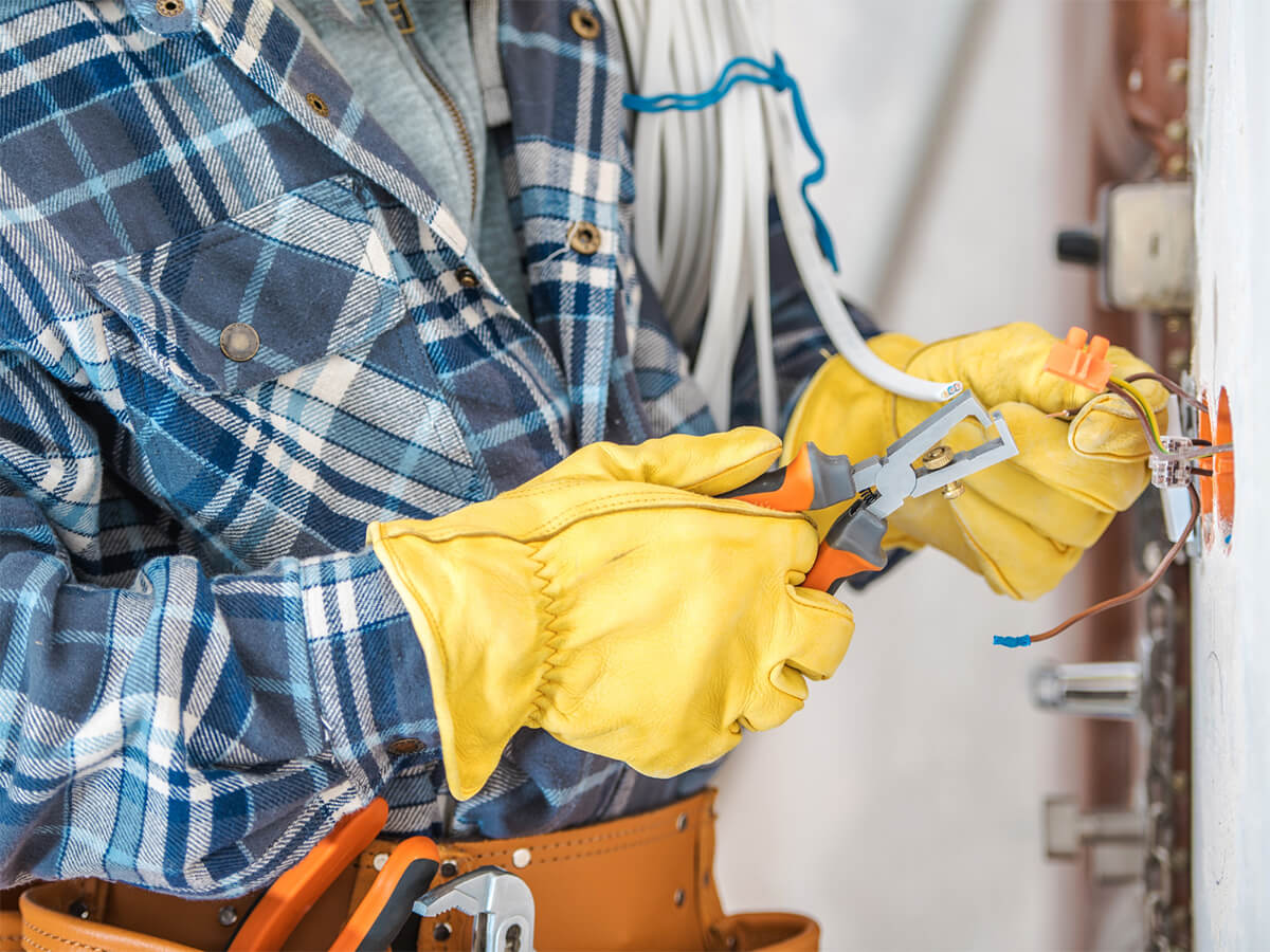 Montáž a zapojení elektroinstalace při instalaci elektrických rozvodů
